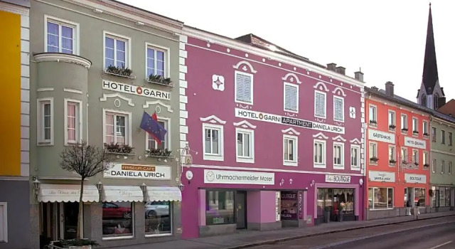 Hotel Garni Daniela Urich, Book Hotel  