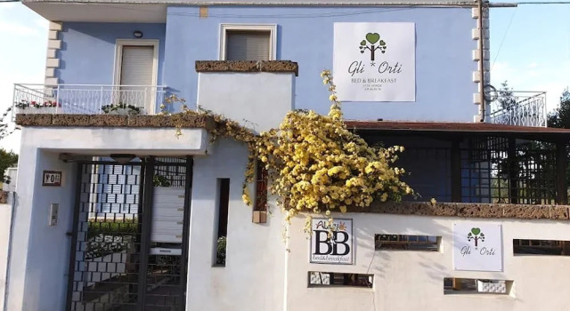 B&B Gli Orti, Buchen Sie Bed & Breakfast Hotels in Collecorvino mit Pool, Schwimmbad