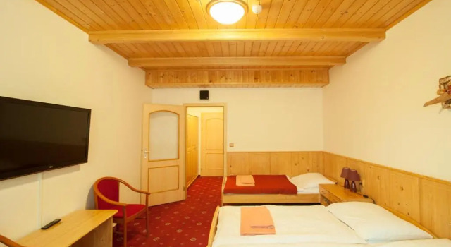 Трёхместный номер Deluxe Sport-V-Hotel