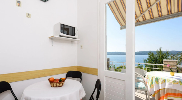 Apartment Mihaela - sea view : A2 Trogir, Riviera Trogir