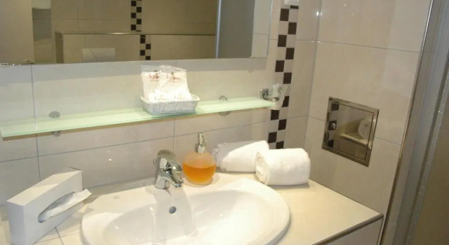 Двухместный номер Standard с балконом Caravelle Hotel im Park