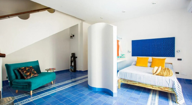 Villa The Phoenix with Private Swimming, Забронировать Вилла Коттеджи Марина-дель-Кантоне, Коттедж