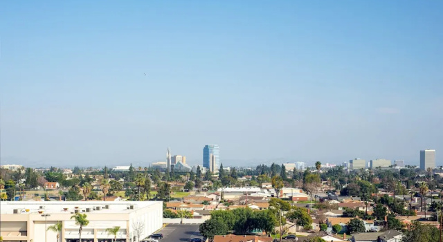Двухместный клубный номер с балконом Sheraton Garden Grove-Anaheim South