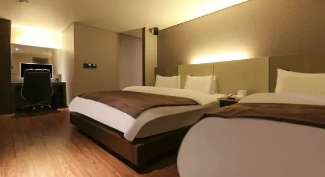 Двухместный люкс Royal Uijeongbu Latree Hotel