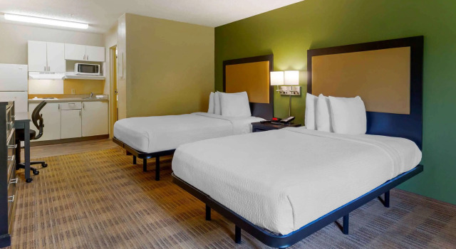 Четырёхместный люкс Extended Stay America Select Suites - Durham - University