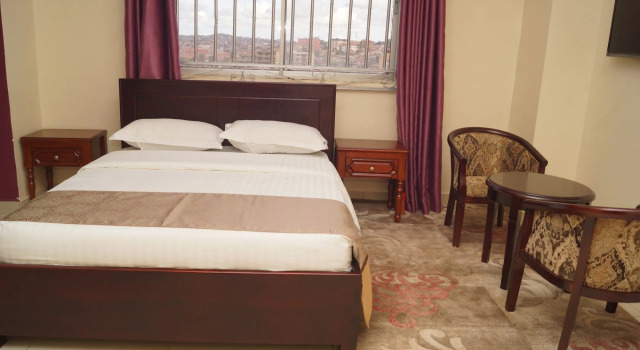 Diamonds Hotel