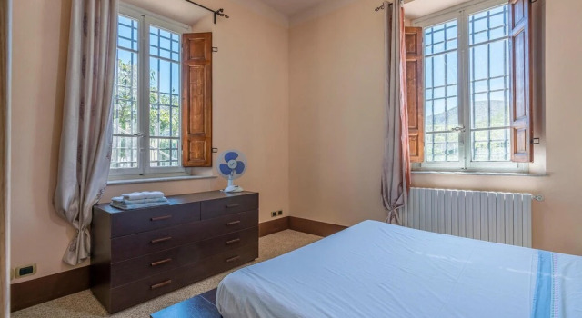Awesome Apartment in Lucca With 2 Bedrooms, Book Apartment Hotels in Pisa with Parking, Parking