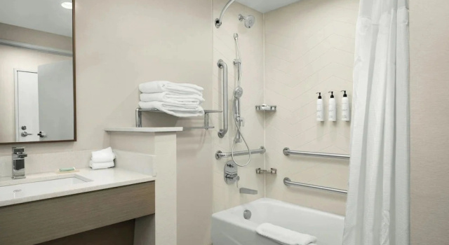 Двухместный люкс Fairfield Inn & Suites Livermore