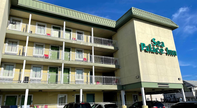 Четырёхместный номер Standard Sea Palace Inn