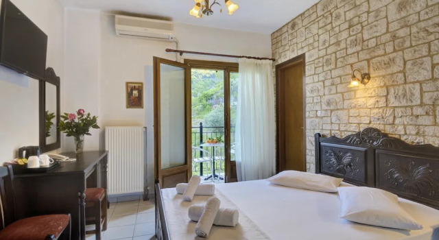 Двухместный номер Standard с балконом и с частичным видом на море Hotel Agnadi - Horefto
