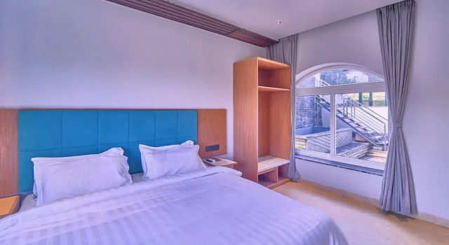 Номер Presidential Cloudskape Resort Ooty by VOYE HOMES