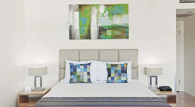 Двухместный номер Standard с балконом Rydges Esplanade Resort Cairns