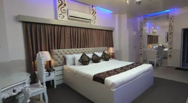 Люкс Bergamo Hotel Lingayen