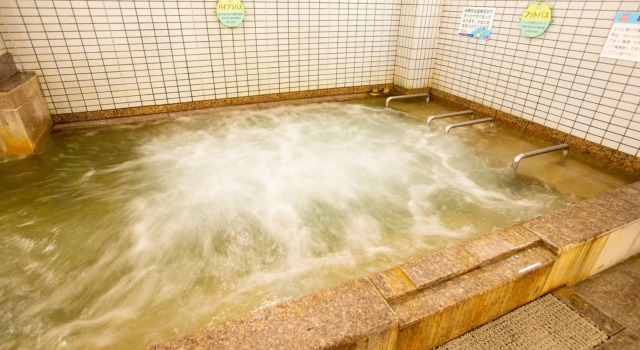 Yurara Kazoku No Yu, Rezervovat Hotel Hotely v Macujama s parkováním, Parkování