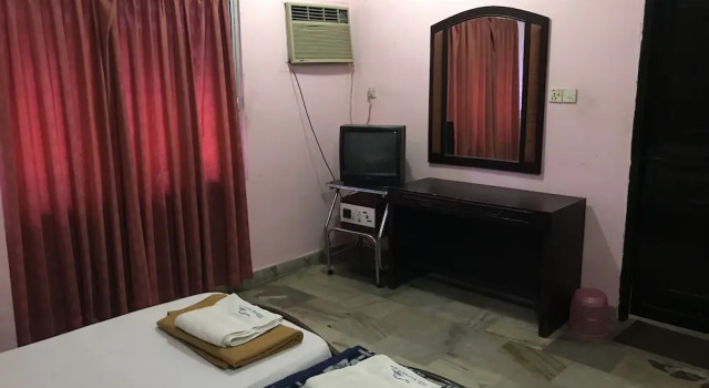 Indraprastham Tourist Home, Varaa Hotelli Kottayam New Delhi