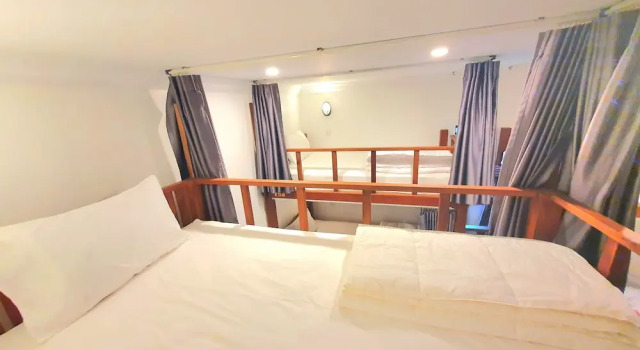 Кровать в общем номере Darling Pub Hostel