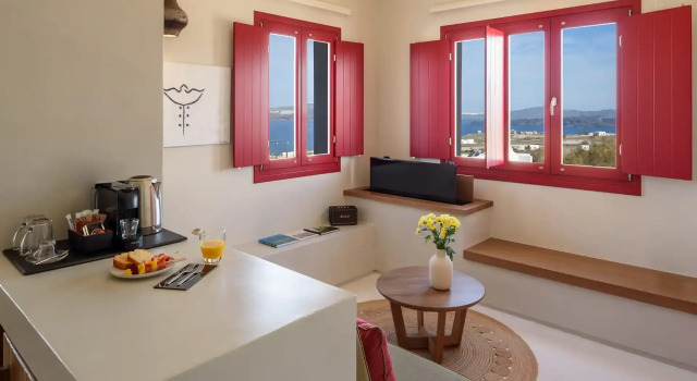 Люкс Premium с частным бассейном и джакузи Potnia Theron Suites