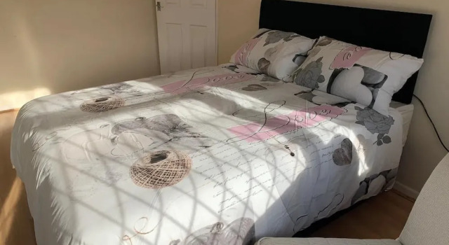 Stunning 3-bed House in Cheadle, Varaa Lomakoti Mökit kohteessa Merseyside, Mökki