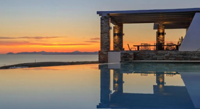 Villa Kouneli - Outstanding Luxury in Koundouros, Prenota Villa Hotel a Kea con piscina, Piscina
