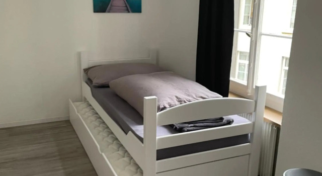 Haus zur Eiche Private 1 Zimmerstudios, Book Hotel Chur 