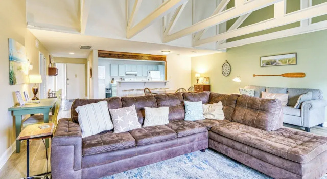 Pool Access + Pet Friendly: Condo in Hilton Head