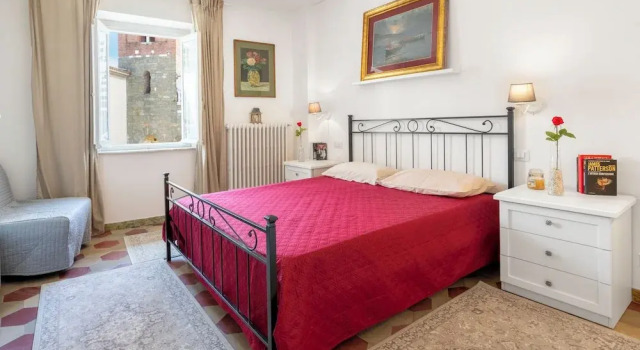 Lucca Old Town Apartment, Забронировать Апартаменты/квартира Отели Лукки с парковкой, рядом с Кафедральный собор Лукки, Парковка
