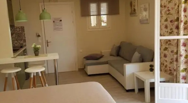 Angels Pool Studios and Apartments