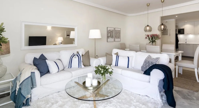 ELD3- Spacious 3 bedroom apt close to Puerto Banus