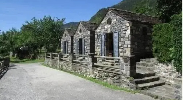 Camping- Bungalows San Antón, Rezervovat Hotel Torla Sobrarbe