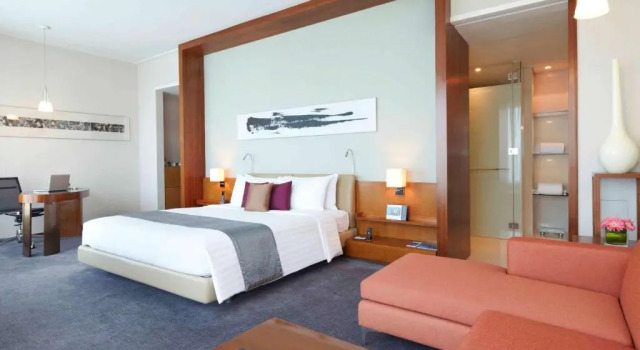 Двухместный люкс Executive Premier Novotel Citygate Hong Kong