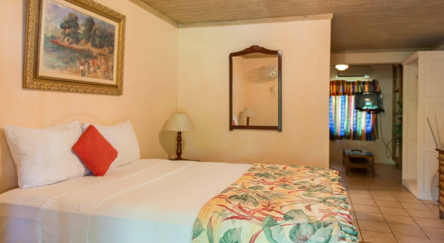 4 BR Oceanfront Family Villa - Ocho Rios