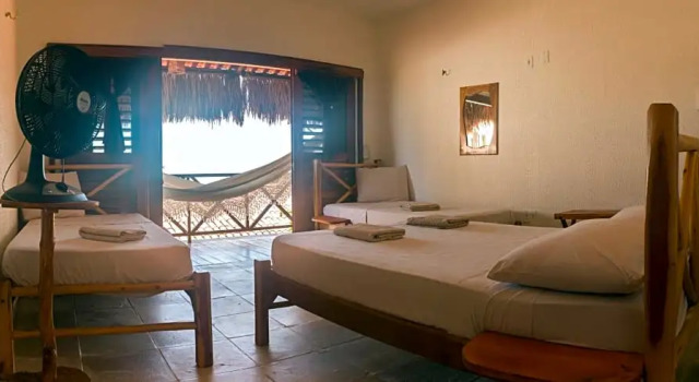 Coco-Knots Hostel, B&B- Ilha do Guajiru, Забронировать Отель Итарема Сеара