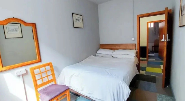 R S Hostels - leeds