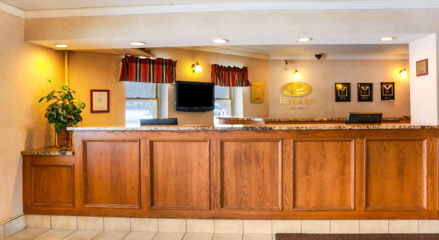 Econo Lodge Darien Lakes, Buchen Sie Hotel Korfu New York State