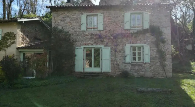 Gîte Salt-en-Donzy, 5 pièces, 8 personnes - FR-1-496-10, Rezervați Hotel Salt-en-Donzy Rhône-Alps