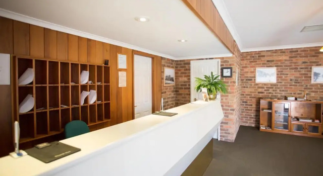 Club Motel Armidale, Забронировать Мотель Армидейл New England NSW, рядом с Центр культуры аборигенов