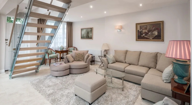 Коттедж JOIVY Fabulous 4Br House W/Terrace At The Heart Of Notting Hill