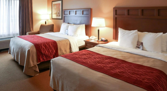Четырёхместный номер Standard Comfort Inn & Suites Grinnell near I-80