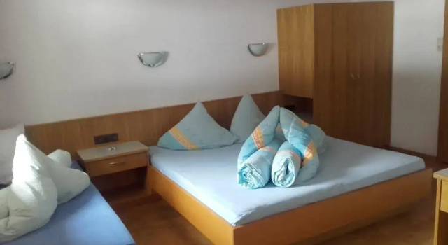 Alois Arnold, Prenota Hotel Hotel a Tirolo con parcheggio, Parcheggio