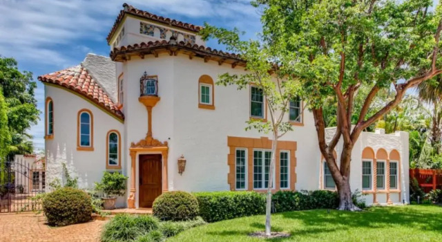 Villa Blanca - 4bd-3ba - Private Pool - Parking, Varaa Villa Hotellit Palm Beach County uima-altaalla, Uima-allas