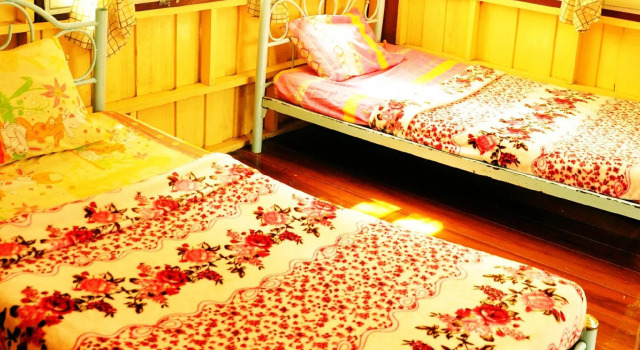 Kaengkrachan Riverside Resort And Camping