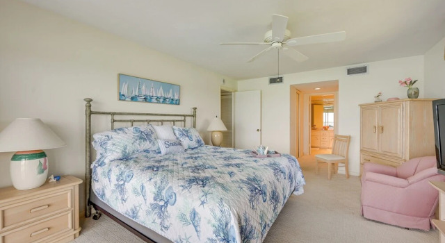 Апартаменты Marco Island Condo w/ Ocean Views + Resort Perks!
