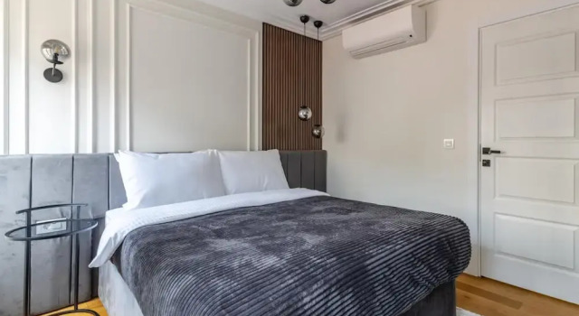 Sleek Flat 6 min to Istiklal Ave in Beyoglu, Забронировать Апартаменты/квартира Апартаменты Стамбула, рядом с Улица Истикляль, Апартаменты/квартира