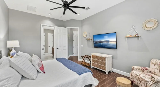131 Seminole Ln, Varaa Lomakoti Hotellit Space Coast pysäköinnillä, Pysäköinti