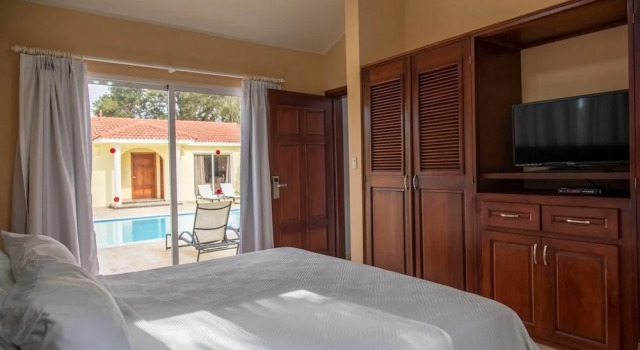 Private Villa! All Bedrooms /w TVs and in Livingroom, Забронировать Вилла Виллы Сосуа, Вилла