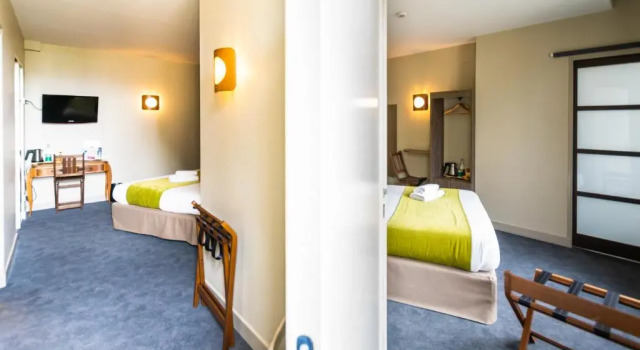 Семейный люкс Logis Hôtel Le Vert Galant