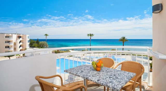 Апартаменты с видом на бассейн Sunwing Resort And Spa Cala Bona