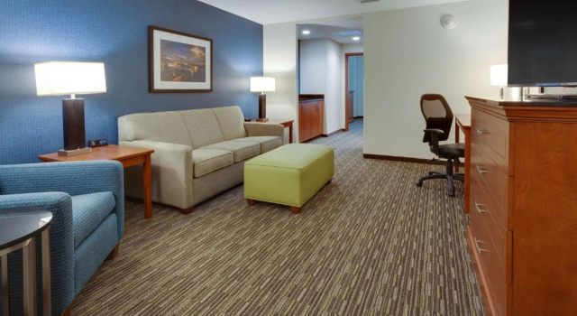 Люкс Drury Plaza Hotel Columbia East