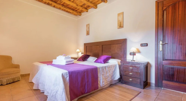 Authentic Finca with Swimming Pool & Hot Tub near Beach, Book Hotel Hotels in Ibiza with a Pool, Swimming Pool