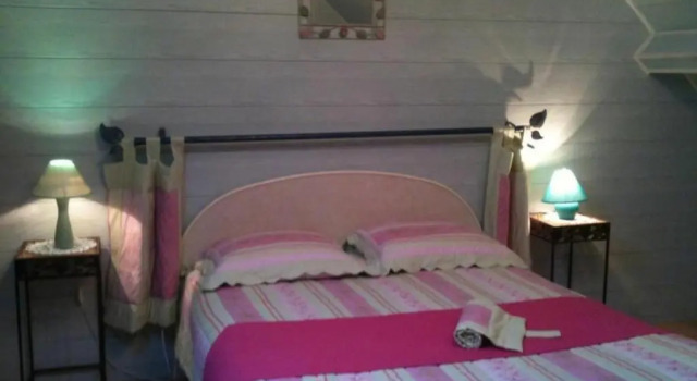 Gite Hambers, 2 pièces, 3 personnes - FR-1-600-32, Rezerwuj Hotel Hotele w Hambers z parkingiem, Parking